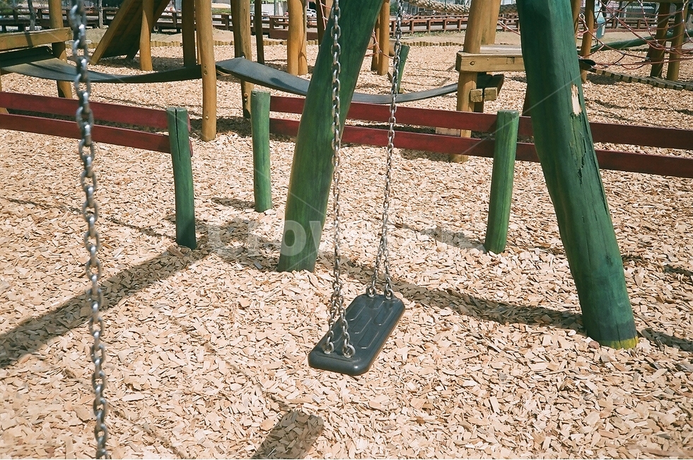 atmosphere,film photography,daily,Swing,playground