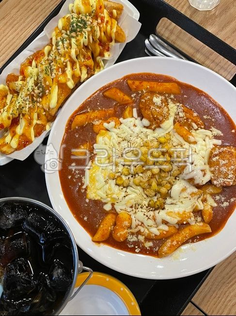 음식,소울푸드,떡볶이,버터갈릭감자튀김,치즈떡볶이