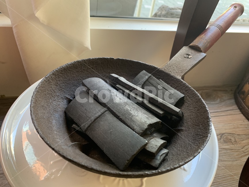 숯불,숯그릇,화로,불지피는,고기굽는