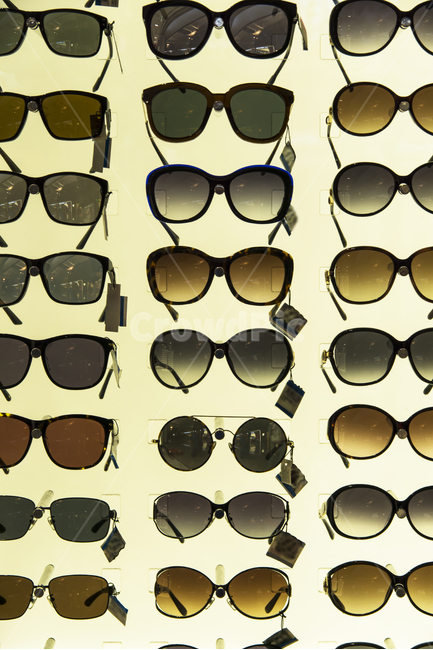 썬글라스,여름,안경,패션,패션안경,적외선,차단,교정,측정,난시,근시,돋보기,진열,상품,패션스타일,의상,fashion,style,쇼핑,shopping,사물,물건,오브젝트,thing,object,matter