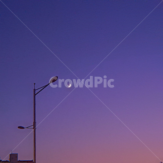 하늘,달,보라,보라색,가로등,야경,밤,풍경,nightscape,night,landscape,lamp post,램프 포스트