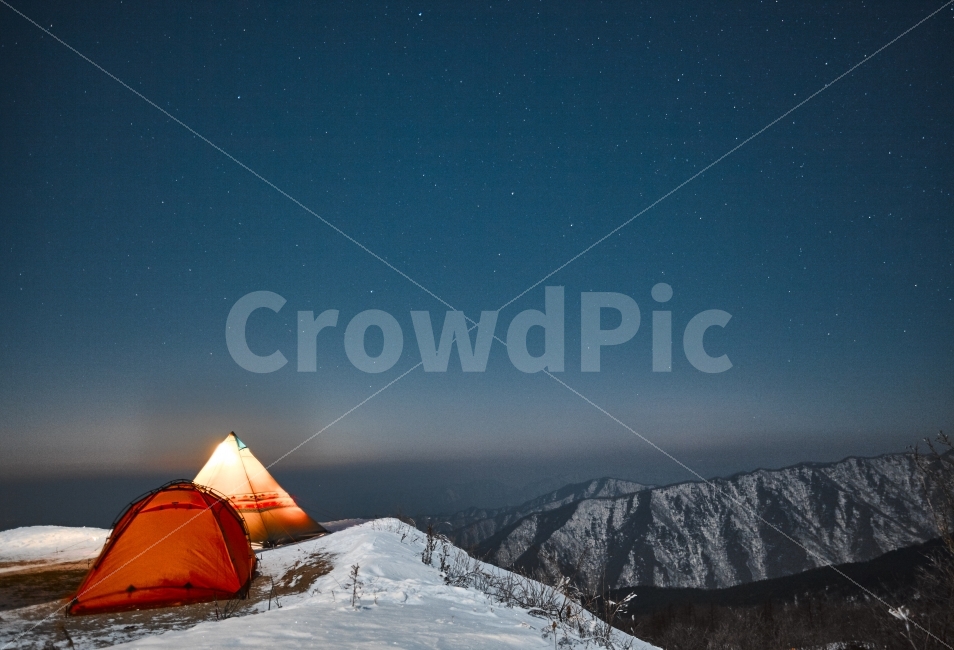 겨울산,야영,눈,겨울밤,낭만,별빛,자연,풍경,nature,landscape,겨울,계절,winter,season,여행,휴가,traveling,vacation,trip,야경,밤,nightscape,night