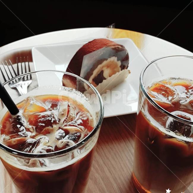 커피,롤케익,카페,음식,음료