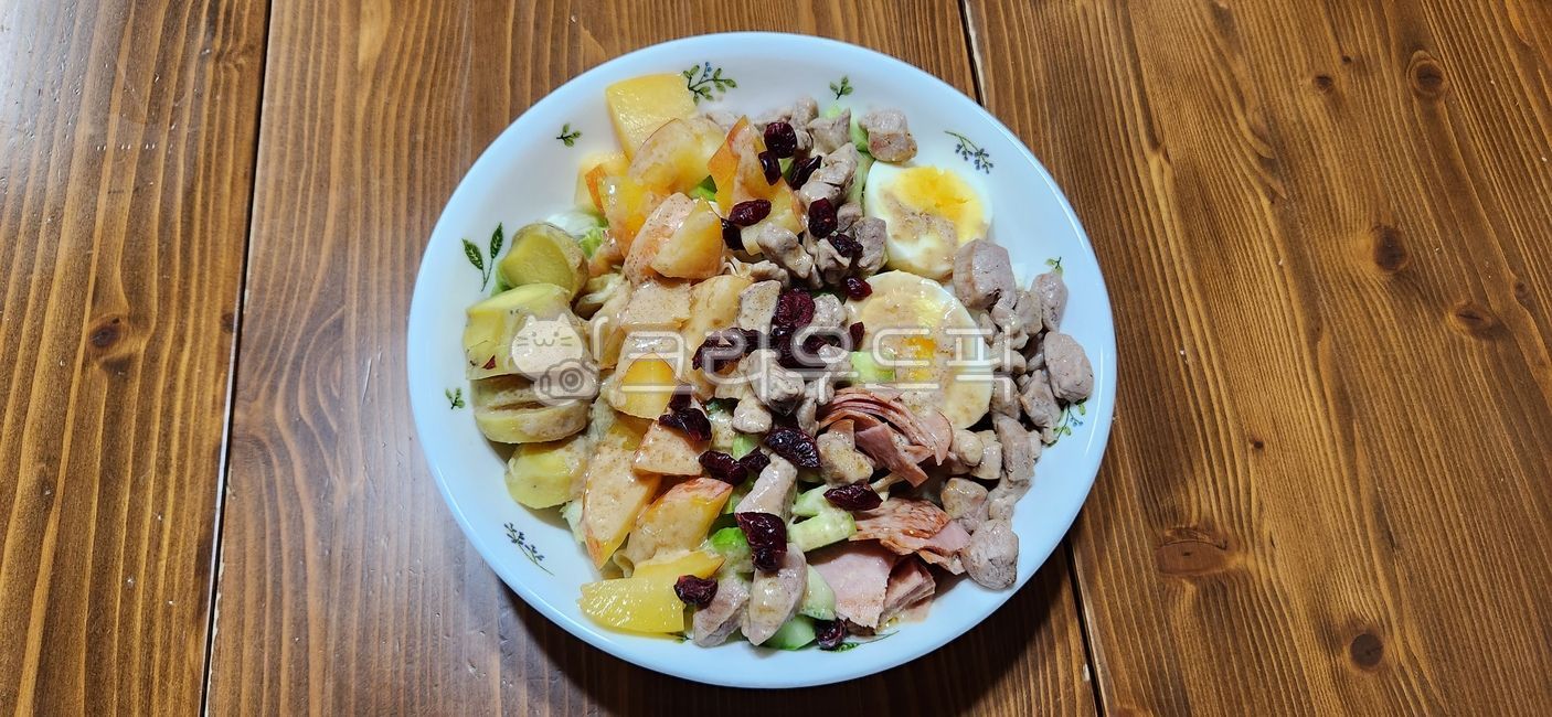 sweet potato,salad,boiled egg,cucumber,plate,vegetable,dried cranberries,diet dishes,Dried cranberry salad,ham,healthy food,Cobb Salad,cooking,diet,salad bowl,diet menu,plum,lettuce,food,Baked ham dish,meal,Sweet Potato Dishes,dish,baked ham,Pork cubes pr