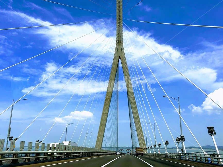 고속도로,인천대교,다리,브릿지,교량,하늘,토목,bridge,sky,인천공항,길,road,인천