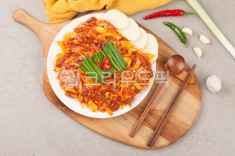 보양식,오리고기,오리,오리주물럭,육류,음식주물럭,채소,오리구이