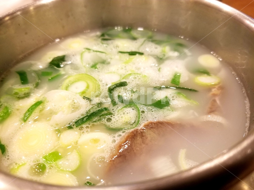 bowl,사발,dish,요리,meal,식사,food,음식,설렁탕,국물,국물요리