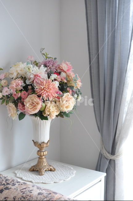 plant,식물,blossom,꽃,flower,flowerarrangement,꽃꽂이,꽃부케,flowerbouquet,조화,오브제,감성,소품인테리어,가정장식,홈데코,사이드테이블,소파테이블,실내장식