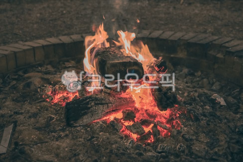 불,불멍,모닥불,장작불,캠프파이어,장작,화염,fire,flame,bonfire,불꽃,캠핑,감성캠핑