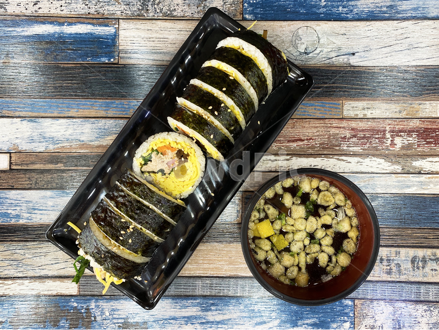 김밥,소풍,한식,도시락,집밥,음식,한국음식,한국요리,분식,참치김밥,계란,김,밥,koreanfood,koreanmeal,음식,식재료,요리,food,cook,meal,dishes,food reserves
