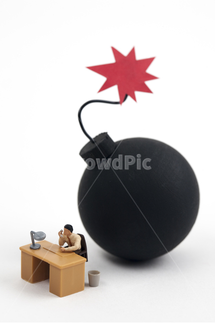 Nukki,Worklife balance,idea,concept,vigil,office job,rectal,52 hours a week,office,employee,bomb,white,company,leave work,man,deadline,table,Office workers,Leave work early,swivel chair,strain,trash can,business,Affairs,chair,work,black,Red,White,business