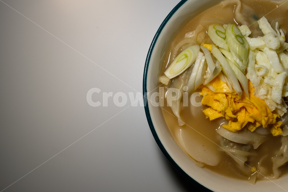 만두,떡,설날,쌀,국물,한국음식,한국문화,음식,식품,전통,문화,식사,수프,그릇,새해,new year,음식,식재료,요리,food,cook,meal,dishes,food reserves,한식,한국음식,한국요리,korean food,korean dishes,korean meal,korean cook