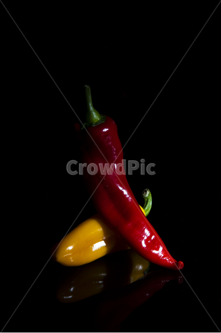파프리카,paprika,vegetable,채소,고추,빨강색,빨간색,빨강,붉은색,노란색,노랑,red,yellow,누끼,감성,음식,식재료,요리,food,cook,meal,dishes,food reserves,채소,야채,vegetables