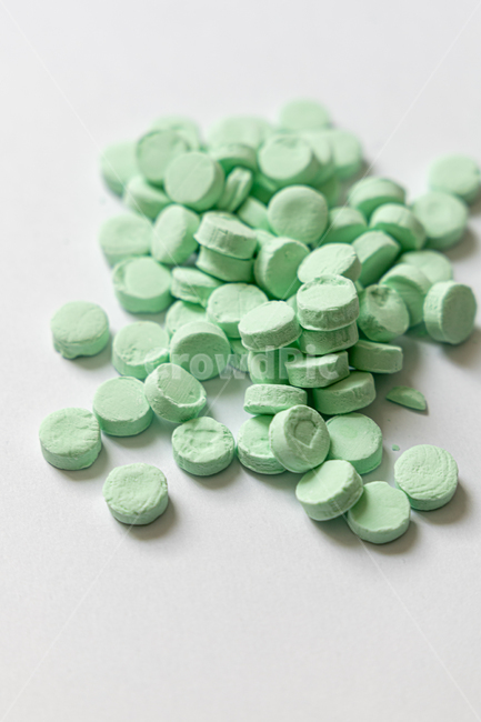 addiction,antibiotic,capsule,care,closeup,concept,cure,dose,drug,group,healthcare,hospital,ill,medical,medicament,medicine,pain,painkiller,pharmaceutical,prescription,recovery,science,supplement,treatment,vitamin,약물치료,알약,처방,치유,치료제,영양제,비타민,약