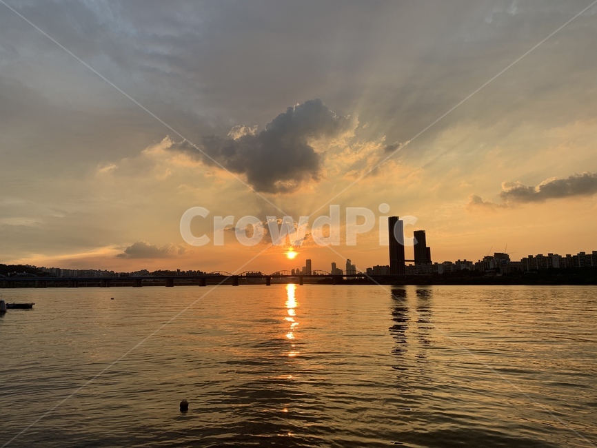 자연,nature,outdoors,붉은하늘,redsky,일몰,하늘,sky,sunlight,햇빛,sunset,dawn