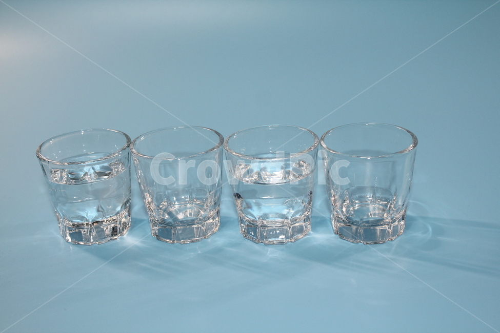 술,술잔,소주,알콜,음주,건배,음료,잔,술,주류,alcohol,사물,물건,오브젝트,thing,object,matter