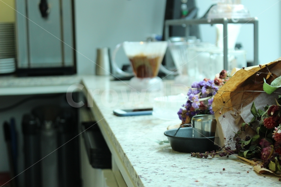 커피,카페,스페셜티,로스터리,인테리어,맛집,coffee,cafe,specialty,roastery,꽃,드라이플라워,꽃다발,소품,커피,카페,coffee,cafe