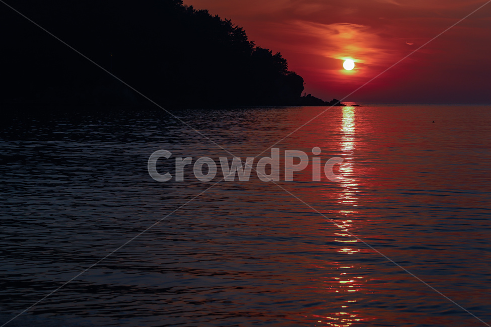 노을,일몰,태양,석양,바다,을왕리해수욕장,을왕리,반영,바닷가,섬,Sunset,Beach,해변,붉은노을,자연,풍경,nature,landscape,outdoors,옥외,sunset,red sky,붉은 하늘,sky,하늘,dusk,황혼,dawn,새벽,sunlight,햇빛
