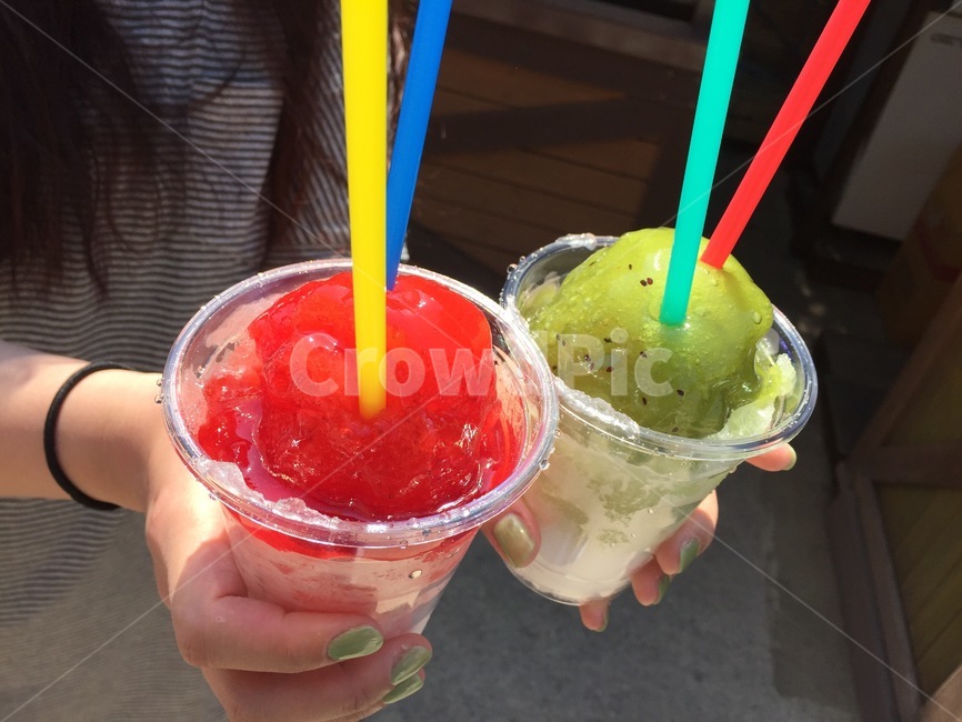 슬러시,빨강,녹색,키위,딸기,여름,감성,summer,색감,컬러,레드,그린