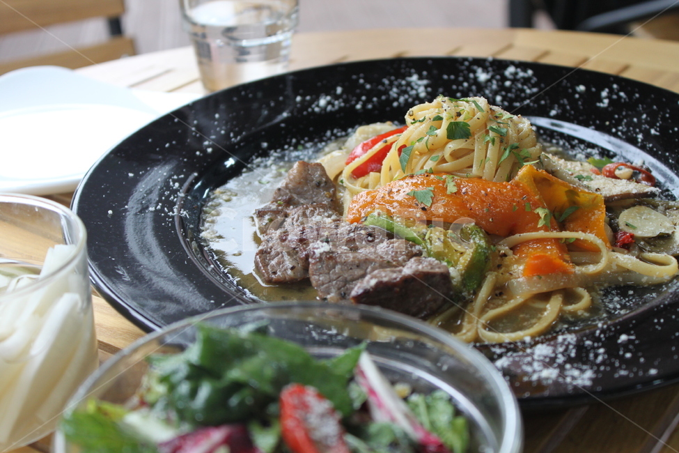 스테이크파스타,파스타,스테이크,음식점,레스토랑,맛집,국수,면,요리,고기,steak,pasta,steakpasta,restaurant,음식,식재료,요리,food,cook,meal,dishes,food reserves,양식,서양음식,서양요리,western food,western dishes,western meal,western cook