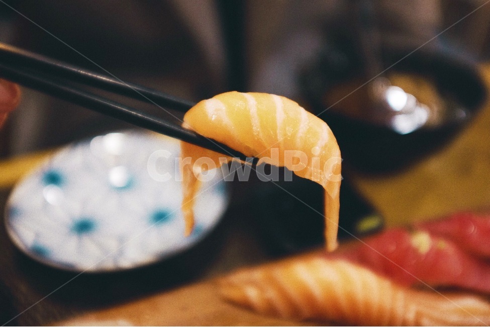 감성사진,음식,초밥,스시,연어,색감,필름,emotion,food,sushi,color,film,음식,식재료,요리,food,cook,meal,dishes,food reserves,수산물,해산물,fishery products,seafood,일식,일본음식,일본요리,Japanese food,Japanese dishes,Japanese meal,Japanese cook,감성,sensible,feeling