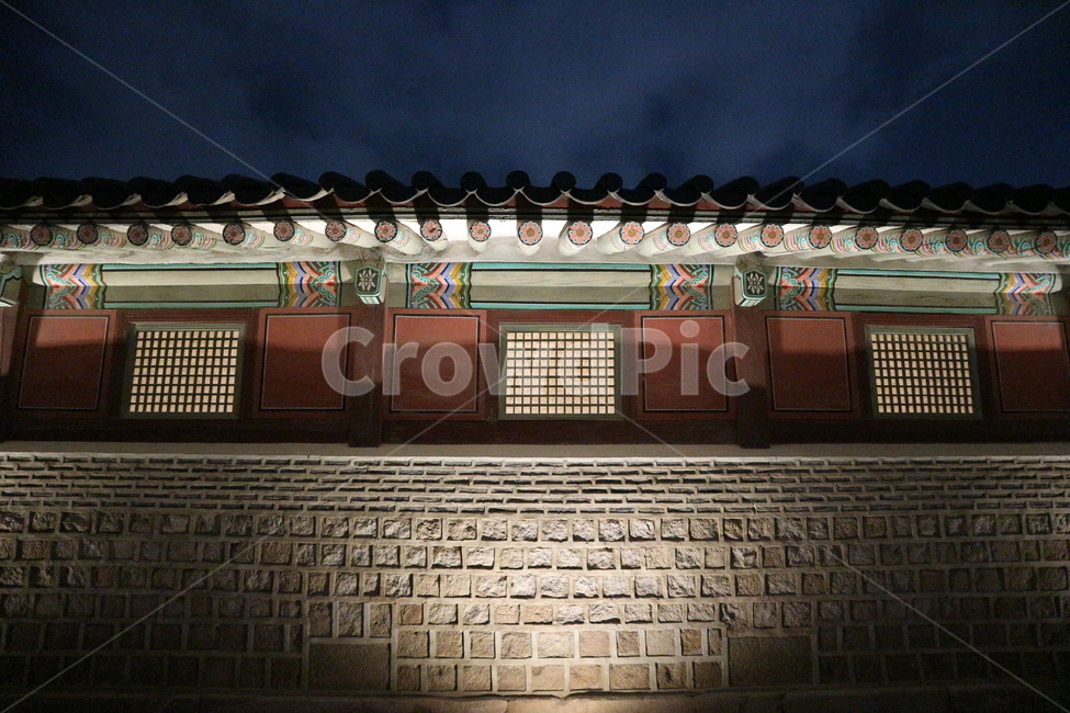 경복궁,경복궁야간개장,광화문,문화재,궁궐,랜드마크,한국의랜드마크,대한민국역사박물관,한국문화,한국전통,역사,궁,서울,서울밤,야경,서울야경,기와,건축,건축물,건물,한국적,한국역사,조명,전통,전통적인,전통무늬,처마,왕,왕비,왕족,근현대사,문화,명성황후,고종,근정전,어도,조정,을미사변,웅장한,궁녀,koreantraditional,korean,seoul,nightview,night,gyeongbokgung,palace,culturalheritage,landmark,gwanghwamun,tradition