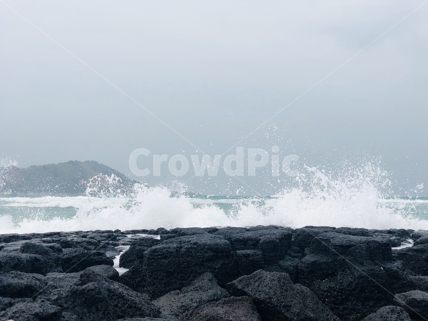 바다,파도,너울,섬,돌,겨울,하늘,wave,sea,island,roller,rock,beach,자연,풍경,nature,landscape,제주도,jeju,jeju island,outdoors,옥외,water,물,ocean,대양