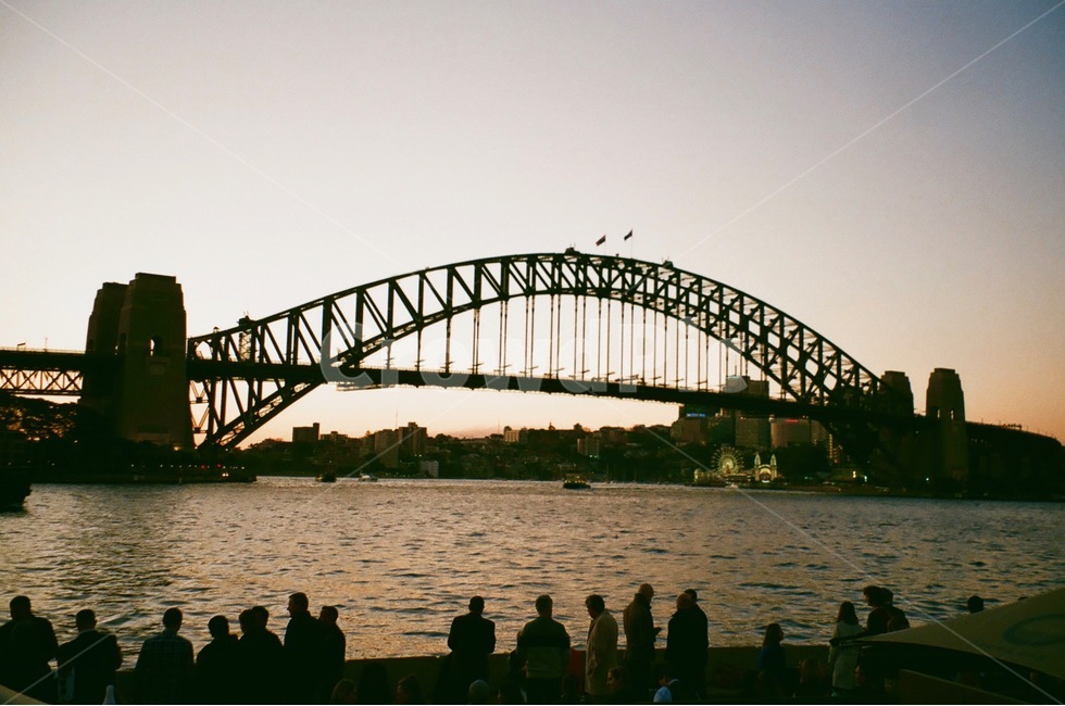 하버브릿지,석양,선셋,분위기,호주,시드니,필름사진,필름,filmphotography,sunset,mood,harbourbridge,랜드마크,landmark,tourist attraction,해외,외국,세계,foreign,oversea,world,세계랜드마크,해외랜드마크,외국랜드마크,world landmark,world tourist attraction,building,건물,architecture,건축물,arched,아치형,arch,아치,bridge,다리,arch bridge,아치교