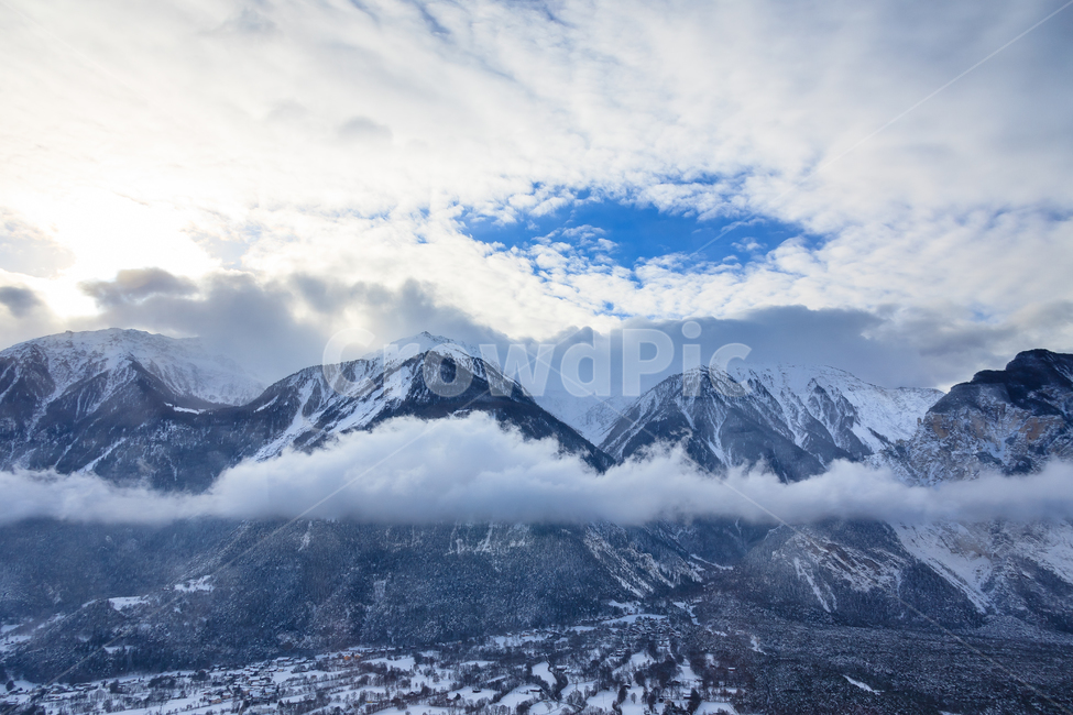 알프스산맥,스위스,겨울,눈,숲,구름,나무,겨울,계절,winter,season,자연,풍경,nature,landscape,해외,외국,세계,foreign,oversea,world,세계자연풍경,해외자연풍경,외국자연풍경,world nature landscape,outdoors,옥외,mountain,산,mountain range,산맥,ice,빙,peak,피크