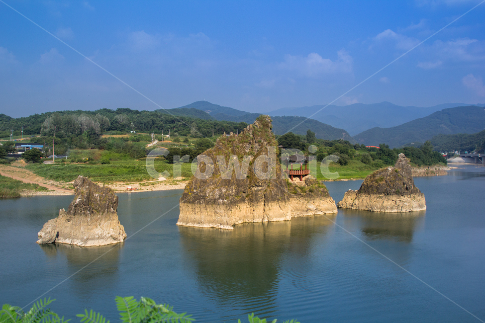 도담삼봉,단양,한국,절경,바위,물결,호수,하늘,korean,lake,rocks,water,sky,wave,자연,풍경,nature,landscape,한국자연풍경,한국자연경관,korea nature landscape,물,outdoors,옥외