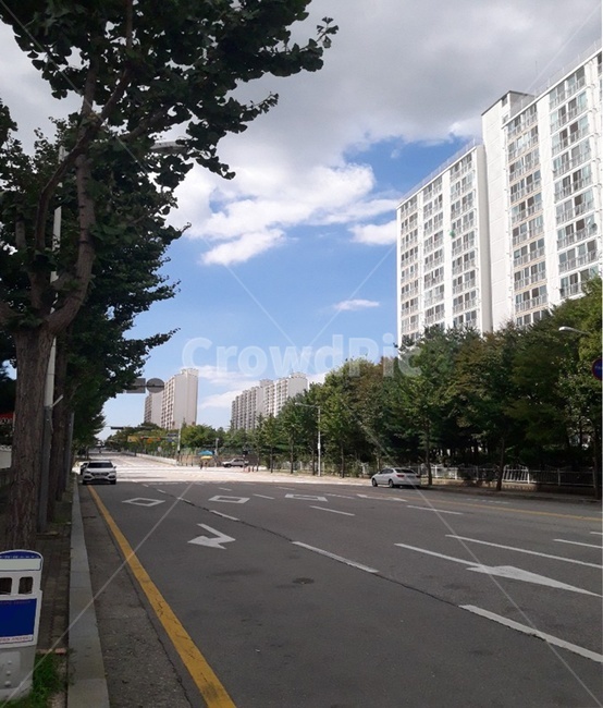 아파트,텅빈,하늘,구름,맑음,도로,road