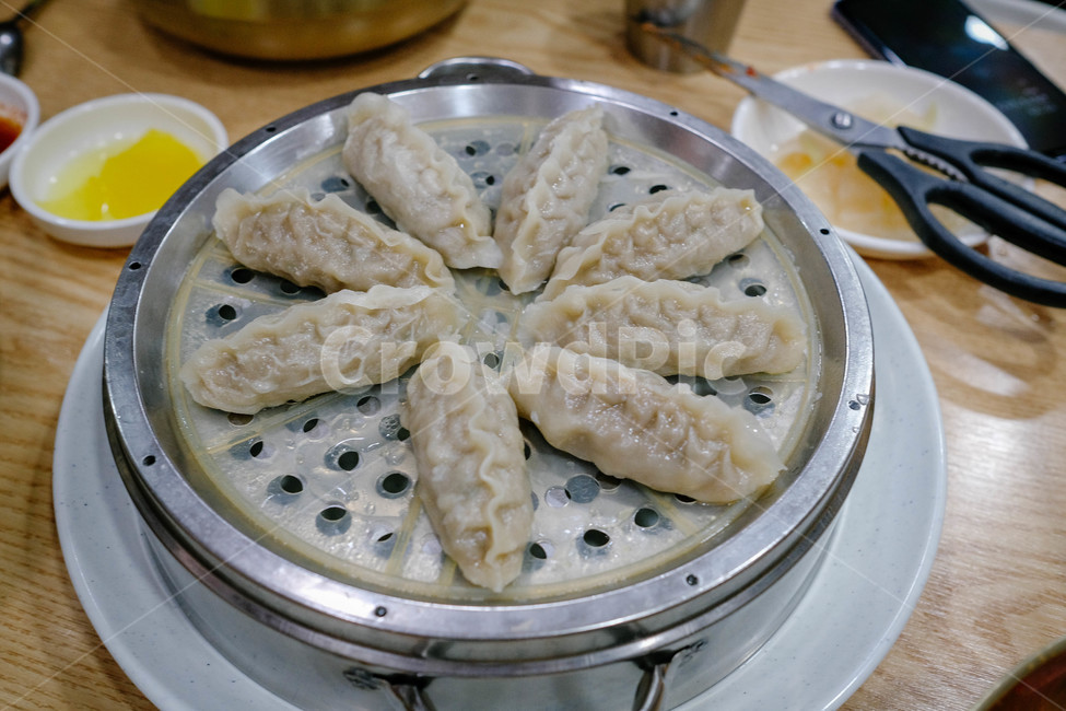 dumpling,Galbi Dumplings,food,Steamed dumplings