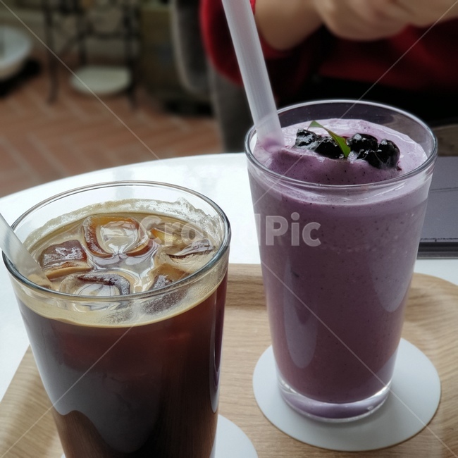 커피,음료,스무디,아메리카노,블루베리스무디,카페,컵,유리컵,아이스,블루베리