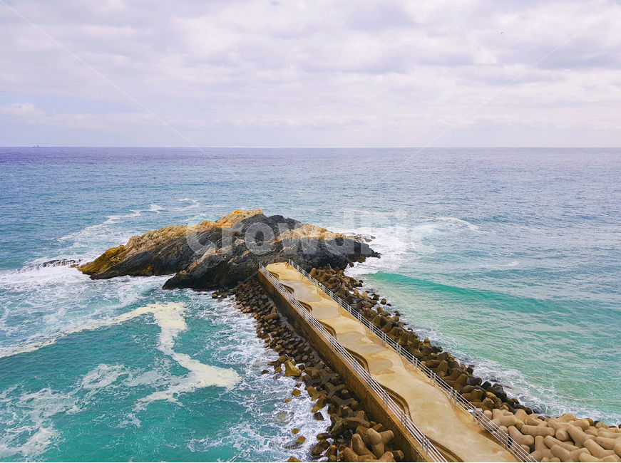 바다,여름,풍경,바위,파도,자연,풍경,nature,landscape,한국자연풍경,한국자연경관,korea nature landscape,water,물,sea,ocean,대양,outdoors,옥외,promontory,곶