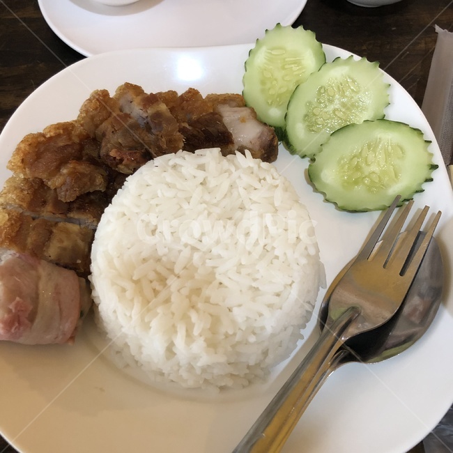 태국음식,태국식당,볶음밥,튀긴돼지고기,동남아음식,베트남음식,음식,식재료,요리,food,cook,meal,dishes,food reserves