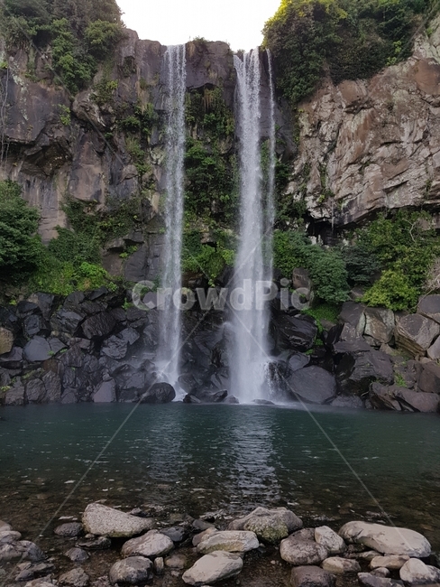 폭포,제주도,강,바다,자연,계곡,자연,풍경,nature,landscape,한국자연풍경,한국자연경관,korea nature landscape,제주도,jeju,jeju island,river,outdoors,옥외,water,물,waterfall