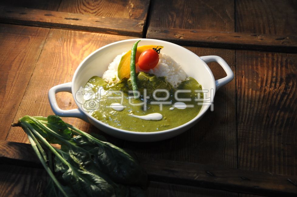 Curry,spinach,soup bowl,soupbowl,tomato,bowl,food,Spinach curry,curry rice,cup