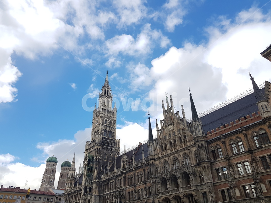 독일성당,뮌헨성당,유럽성당,신시가지,구름,건물