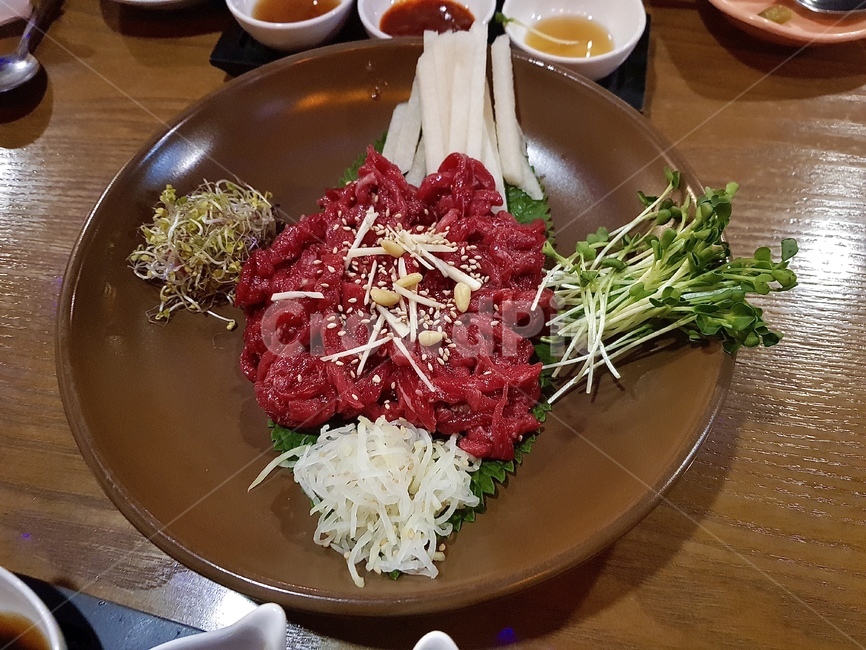 육회,소고기,한식,음식,food,meal,koreanbeeftartare,음식,식재료,요리,food,cook,meal,dishes,food reserves