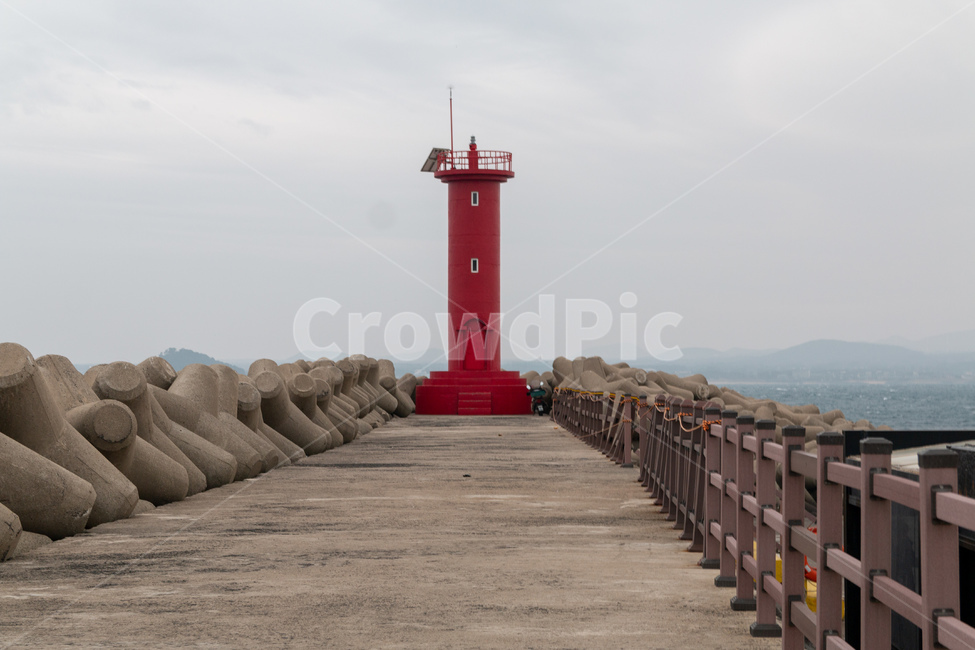 등대,방파제,바다,섬,흐린날씨,등대,lighthouse