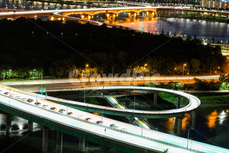 서울,야경,응봉산,장노출,도시,야경,밤,풍경,nightscape,night,landscape,도시,city,한국도시풍경,한국도시경관,korea cityscape,교통,교통수단,traffic,transportation,road,도로,freeway,고속 도로,overpass,고가 도로
