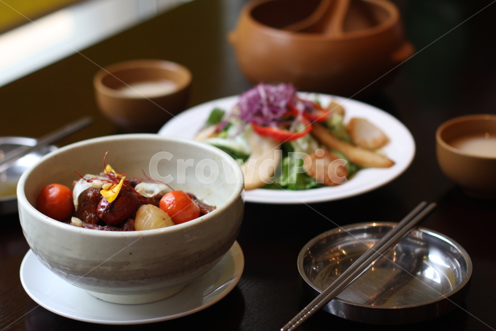 Jangjorim,table setting,Korean food,Makgeolli snack,tradition,braised beef stew,traditional food,Royal food,archaic