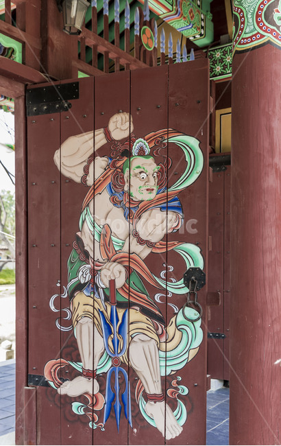 일주문,신륵사,사천왕,문양,무늬,한국의미,관광명소,대문,단청,한국전통,한국문화,korean traditional,korean culture,종교,신앙,religion,belief,faith