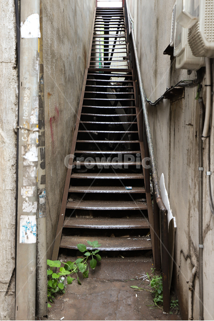 골목길,계단,건물,좁은,낡은,오래된,녹슨,시멘트,콘크리트,조용한,alley,alleys,stairs,building,narrow,old,rust,cement,concrete,calm,빈티지사진,빈티지느낌,빈티지감성,vintage