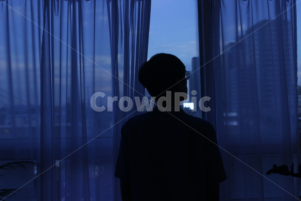human,인간,person,사람,새벽,홀로,고요함,외로움,쓸쓸함,dawn,lonely,싱글,사람,인물,인간,human,person,인물실루엣,사람실루엣,character silhouette,human silhouette