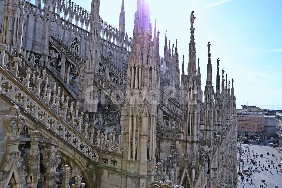 밀라노,밀라노대성당,milan,두오모성당,duomodifirenze,랜드마크,landmark,tourist attraction,해외,외국,세계,foreign,oversea,world,세계랜드마크,해외랜드마크,외국랜드마크,world landmark,world tourist attraction,사람들,대중,군중,other people,crowd,건축물,건물외관,exterior,building,structure,architecture,construction,spire,첨탑,steeple,뾰족한 탑,건물,tower,탑,cathedral,성당,church,교회에