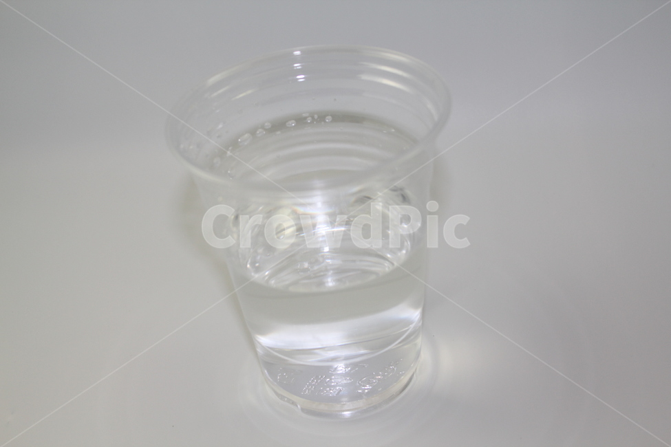 물,생수,맹믈,투명,투명컵,물컵,1회용컵,물한잔,사물,음료,음료수,drink,beverage