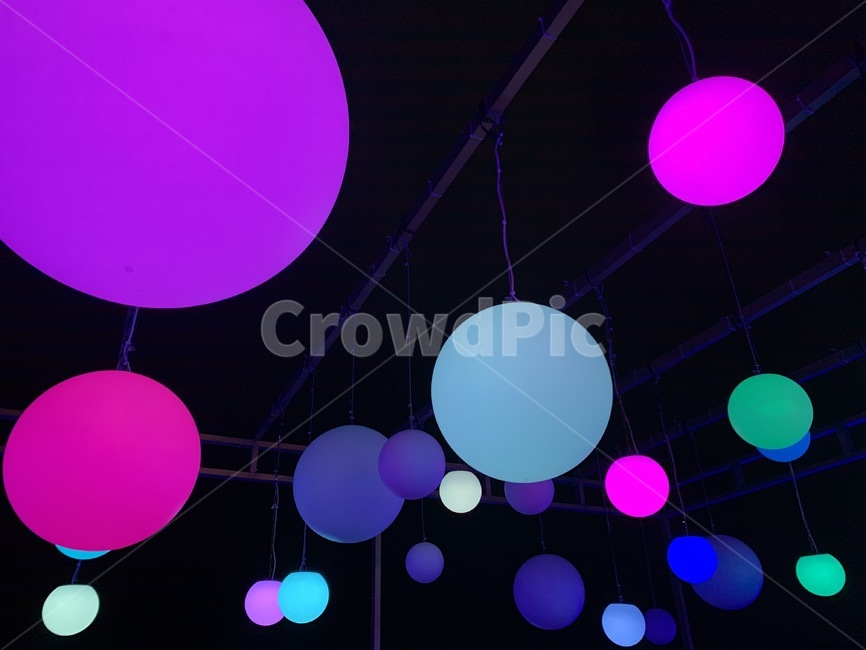 ball,공,sphere,구체,balloon,풍선,조형물,야경,동그라미,색깔,예쁜색