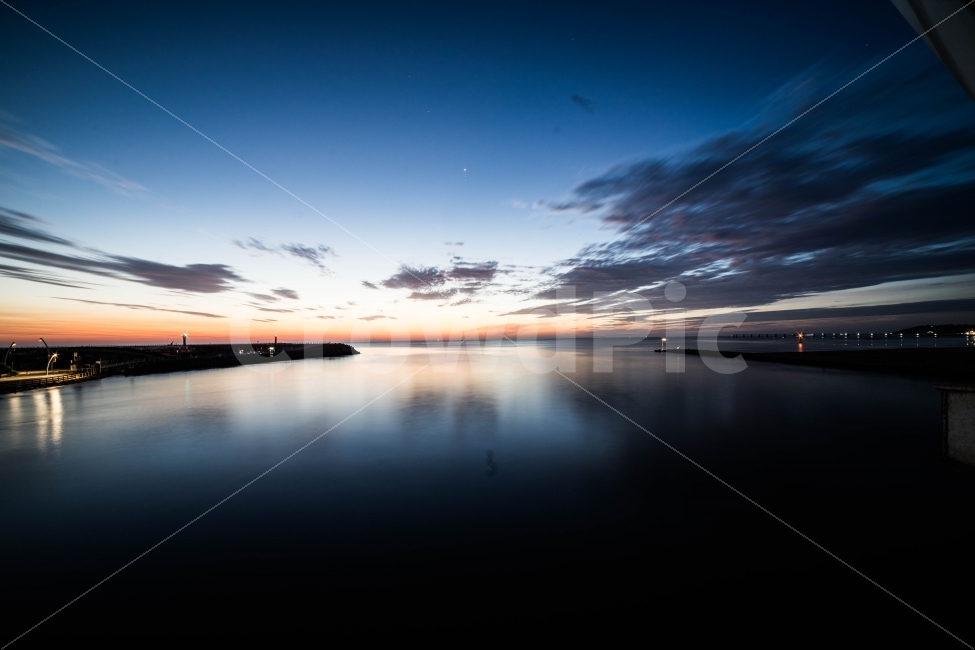 일출,새벽,바다,남항진,강릉,자연,풍경,nature,landscape,등대,lighthouse,water,물,outdoors,옥외,waterfront,워터 프론트