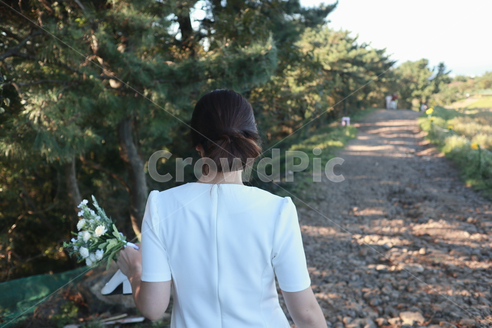 여자,뒷모습,염색,머리,제주도,꽃,꽃부케,flower,사람,인물,인간,human,person,여성,여자,woman,female,lady